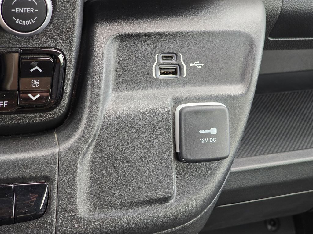 Used 2024 RAM ProMaster 3500 w/ Delivery Van Package image 38