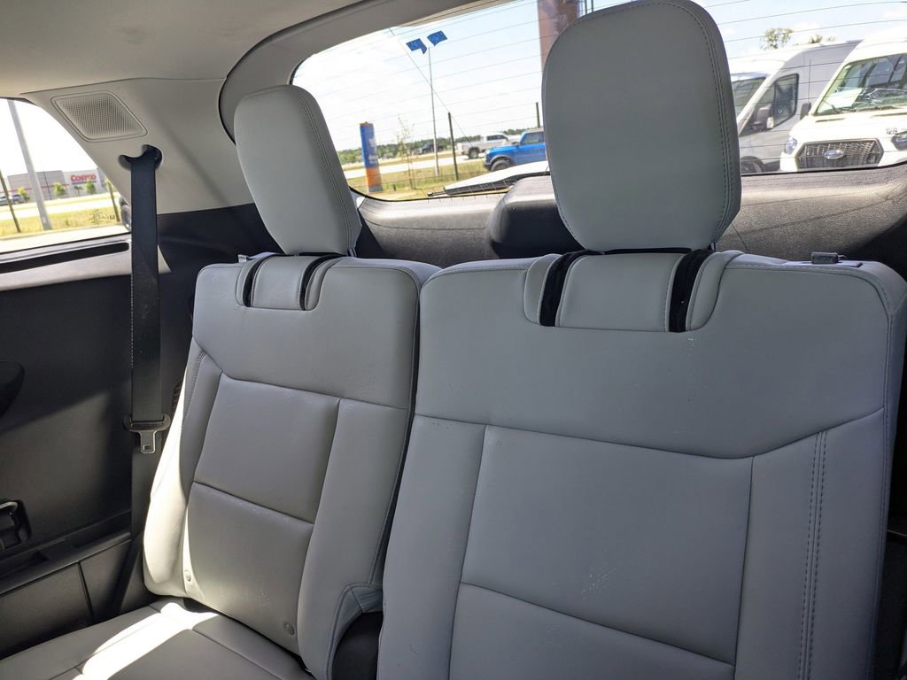 New 2026 Ford Explorer Platinum image 16