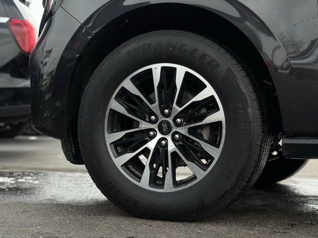 Certified 2025 Ford Expedition Max Platinum image 55