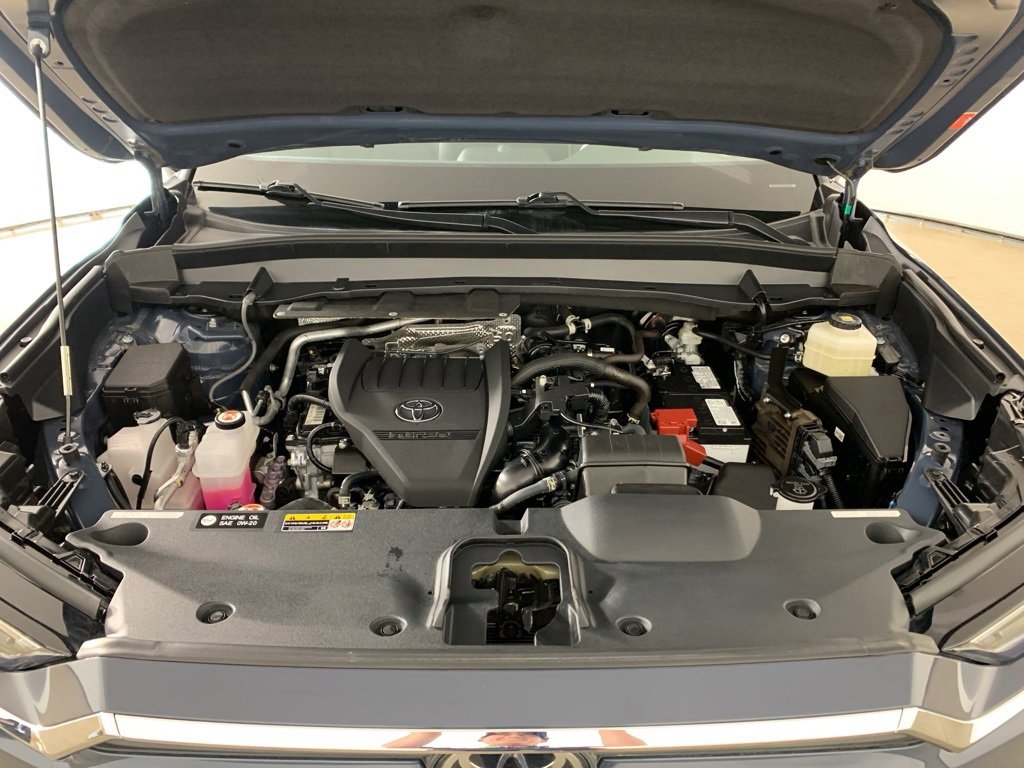 Used 2025 Toyota Grand Highlander AWD image 46