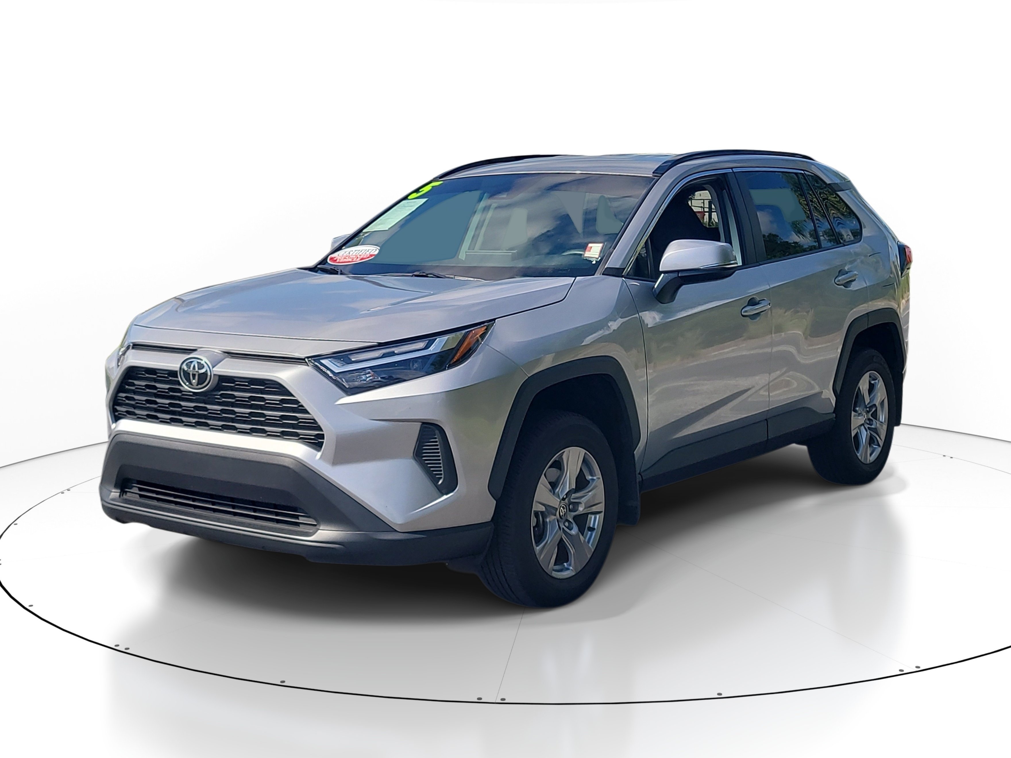 Certified 2025 Toyota RAV4 XLE FWD image 3