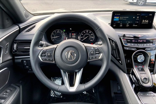 Used 2025 Acura RDX SH-AWD image 4