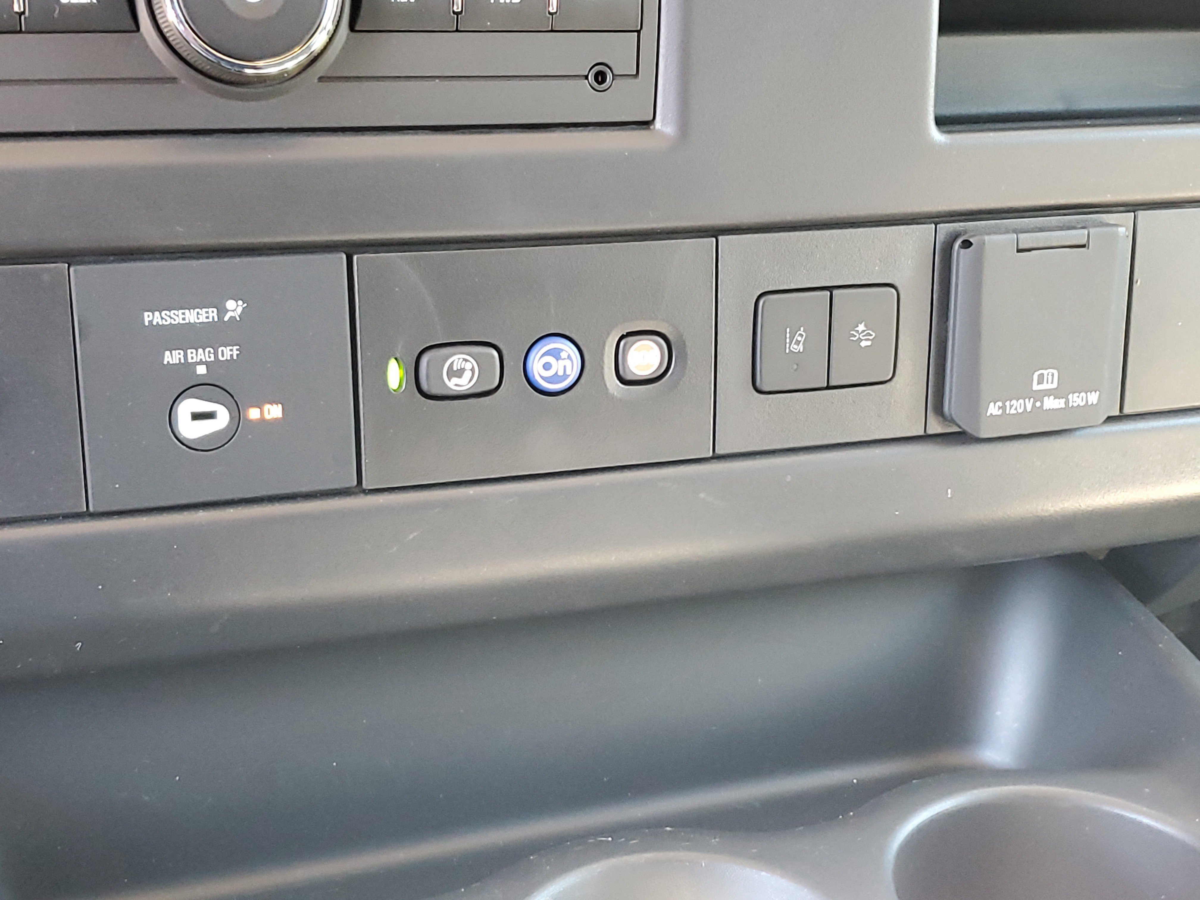 Used 2025 Chevrolet Express 3500 LT w/ LT Preferred Equipment Group RWD image 30