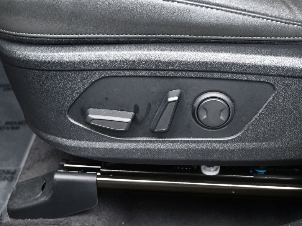 Used 2025 Kia Sorento S w/ Panoramic Sunroof Package image 12