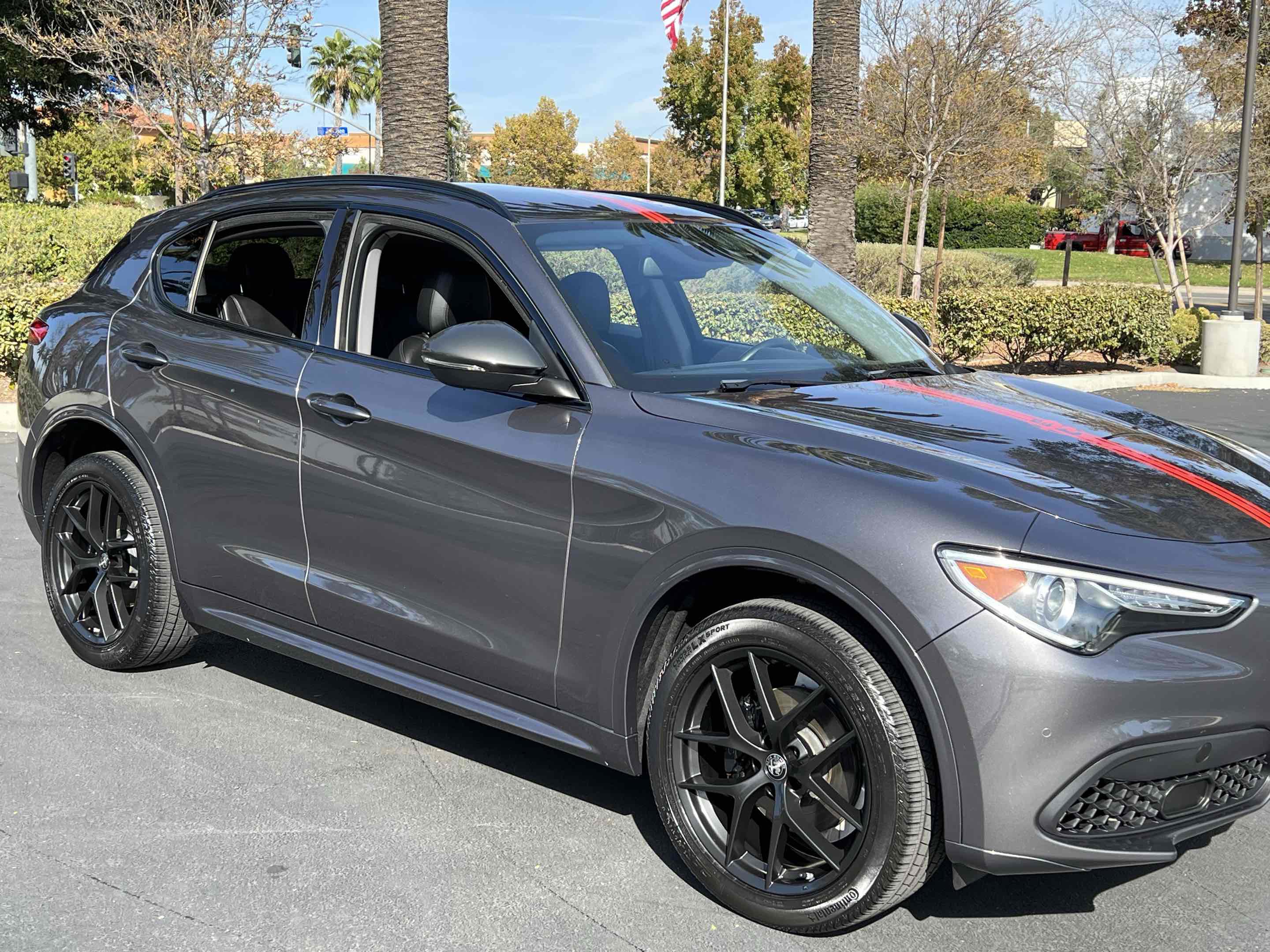 Used 2020 Alfa Romeo Stelvio Ti w/ Nero Edizione image 30