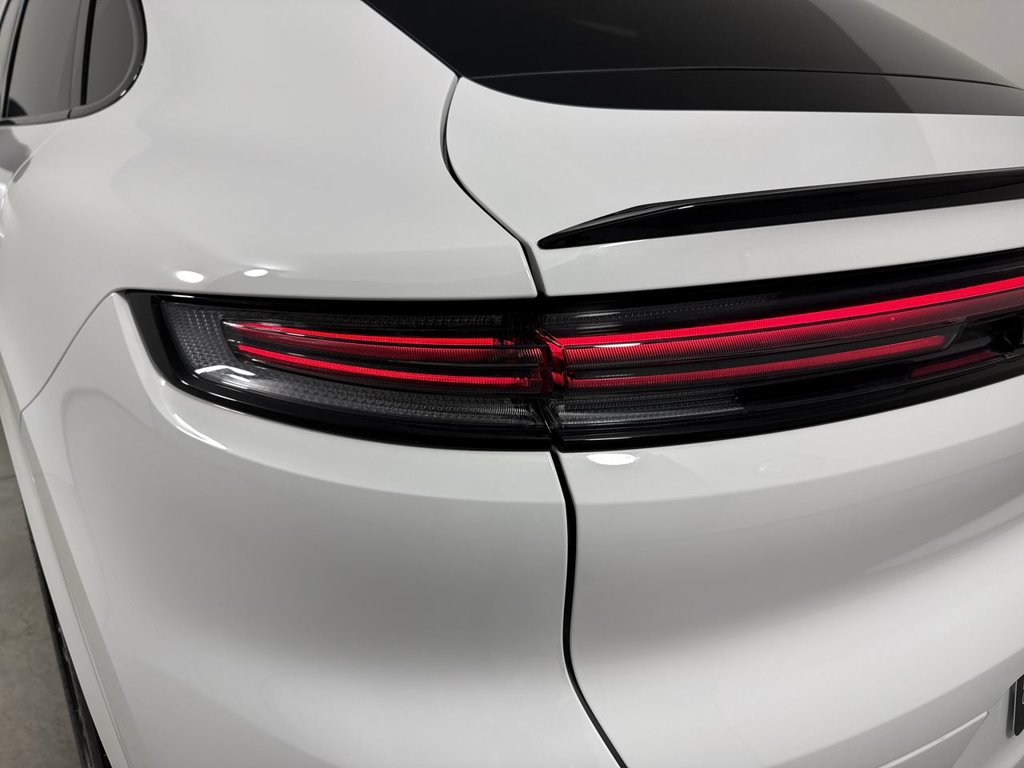Certified 2025 Porsche Cayenne S AWD/4WD image 18