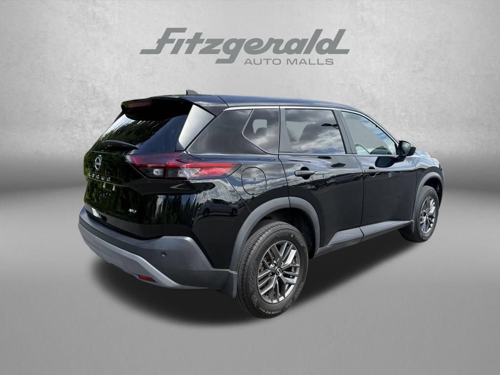 Used 2023 Nissan Rogue S AWD/4WD image 7