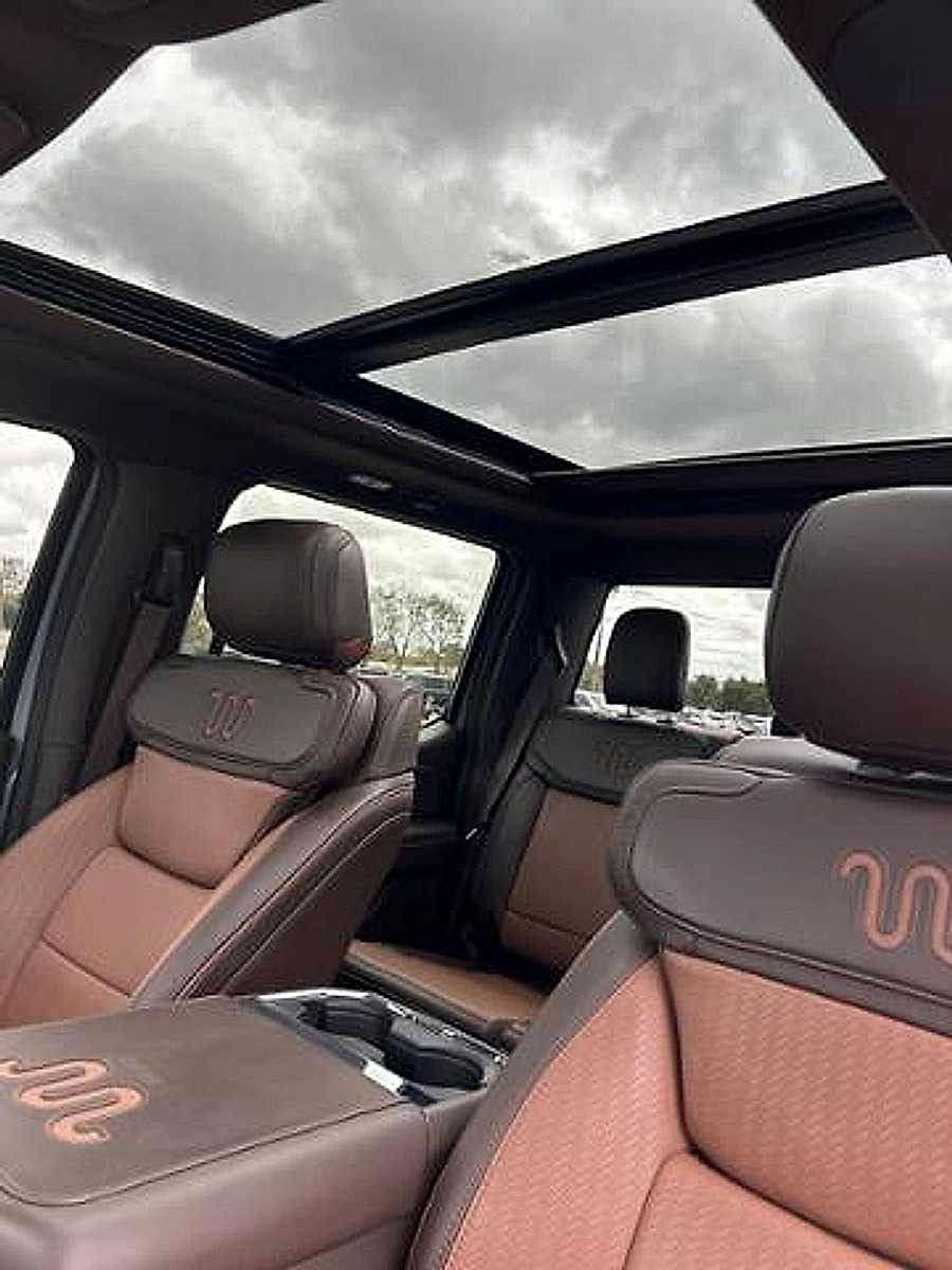 New 2025 Ford F250 King Ranch w/ Chrome Package image 30