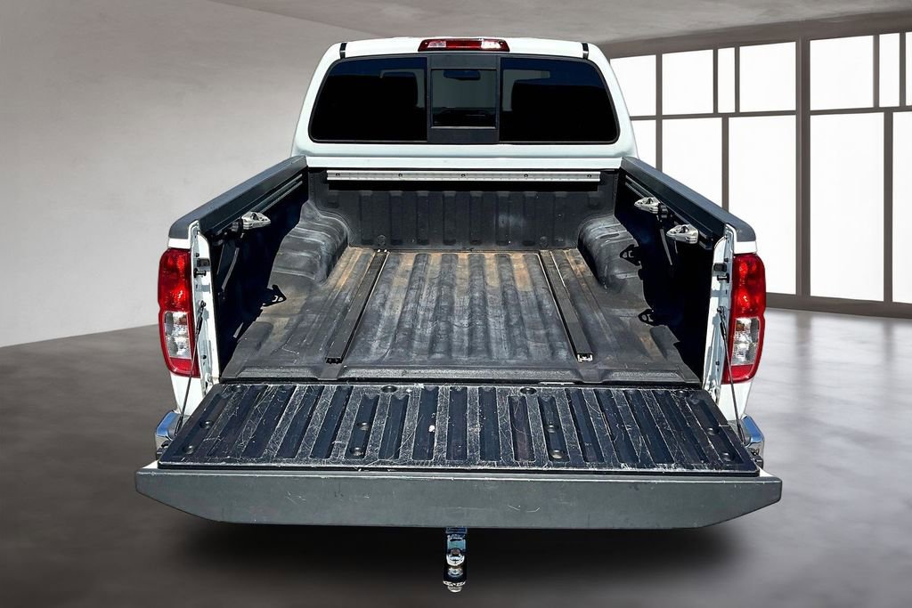Used 2020 Nissan Frontier SV RWD image 7