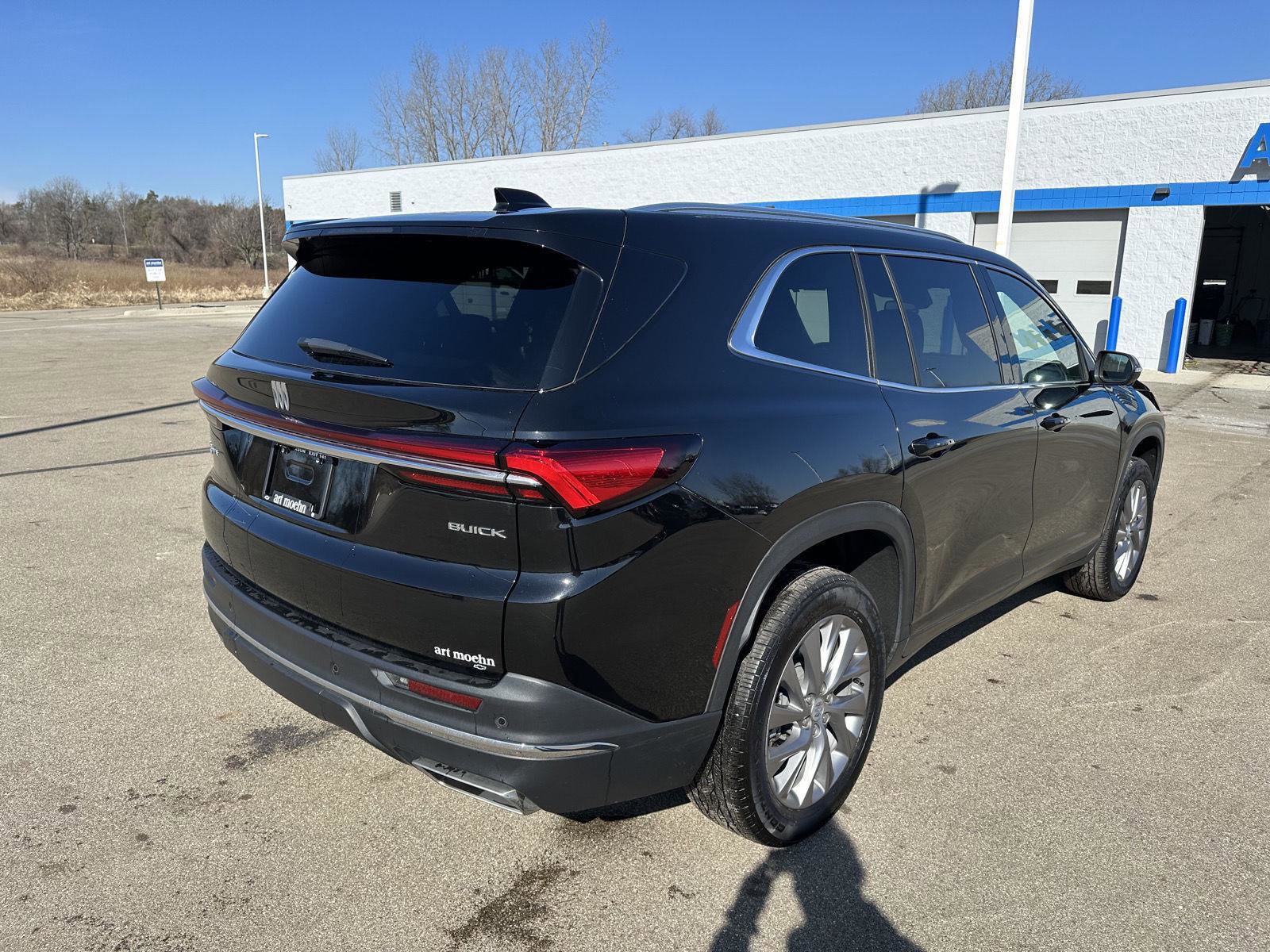 Used 2025 Buick Enclave Preferred image 9