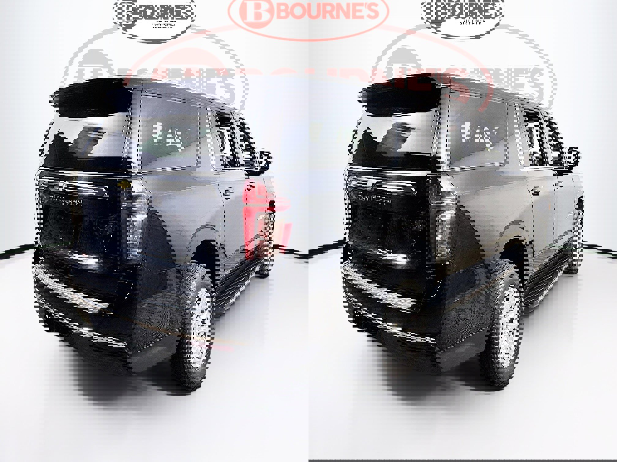 Used 2022 Chevrolet Suburban LS image 9