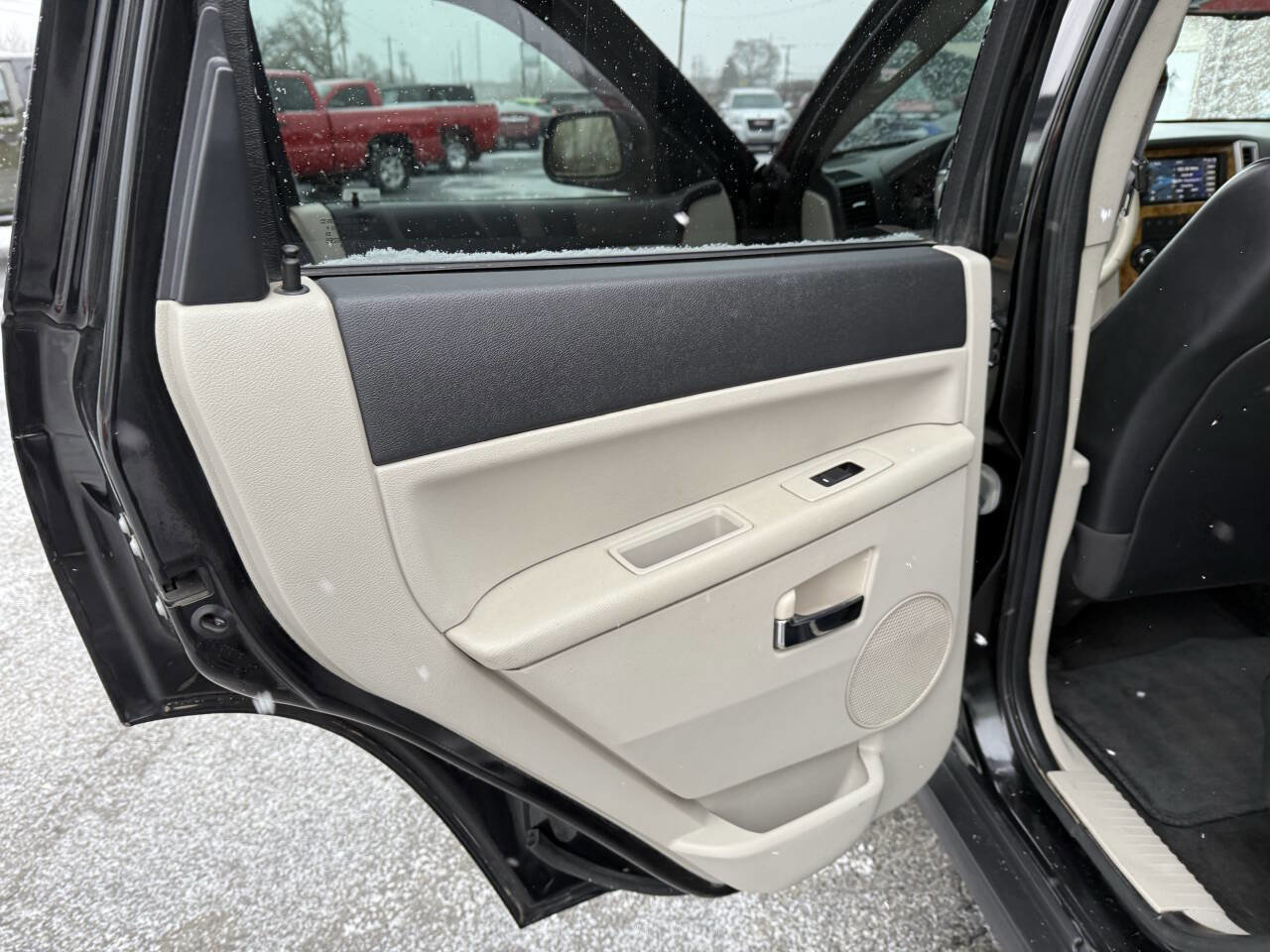 Used 2009 Jeep Grand Cherokee Limited w/ Quadra-Drive II 4X4 Group image 26