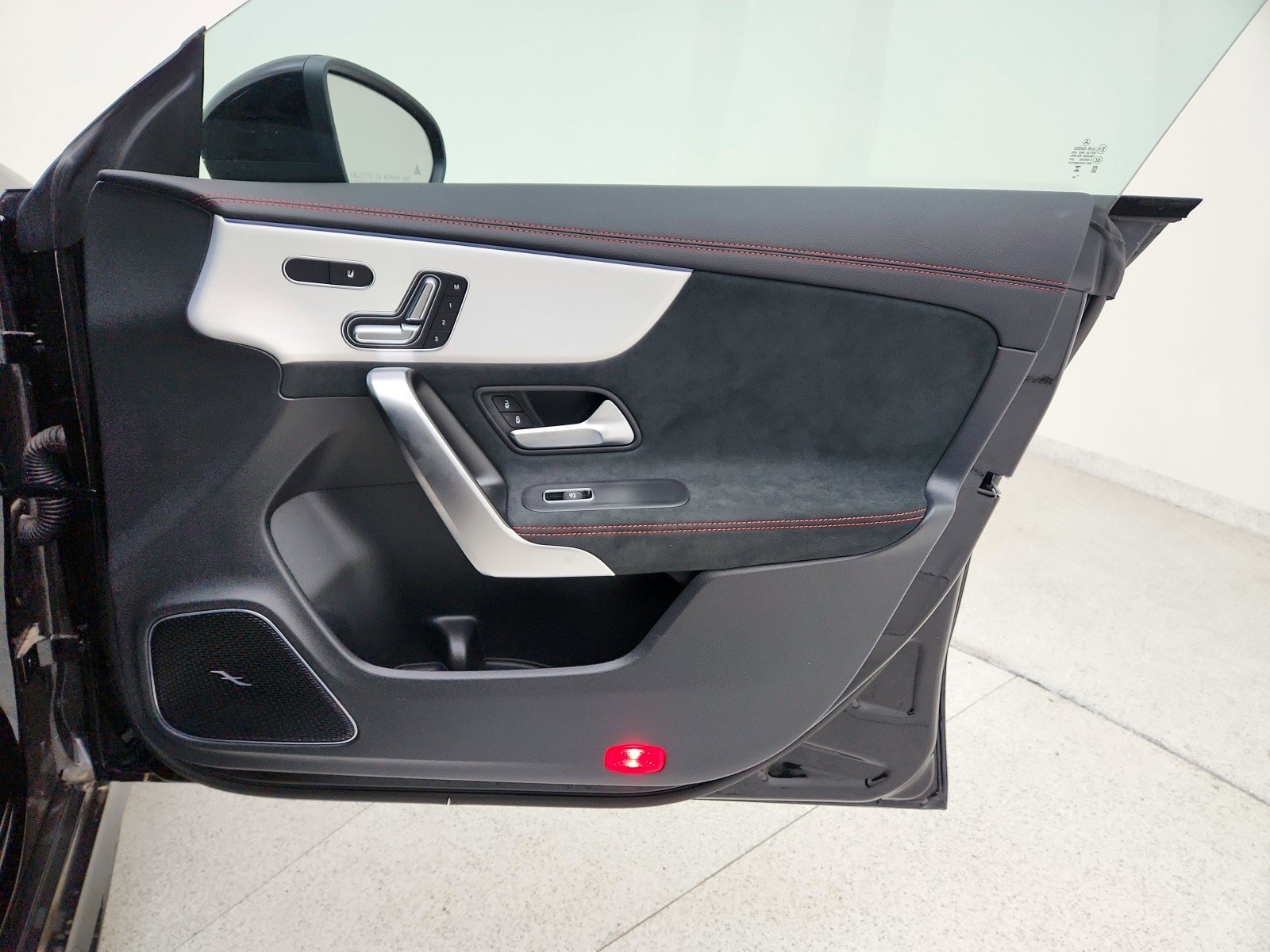 Certified 2025 Mercedes-Benz CLA 35 AMG 4MATIC image 35