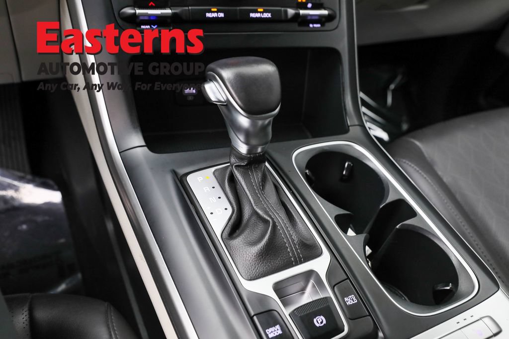 Used 2024 Kia Carnival LX FWD image 13