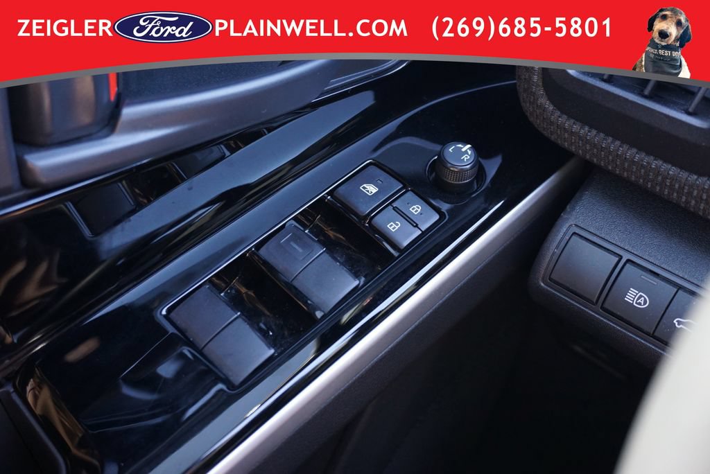 Used 2024 Toyota bZ4X FWD image 31
