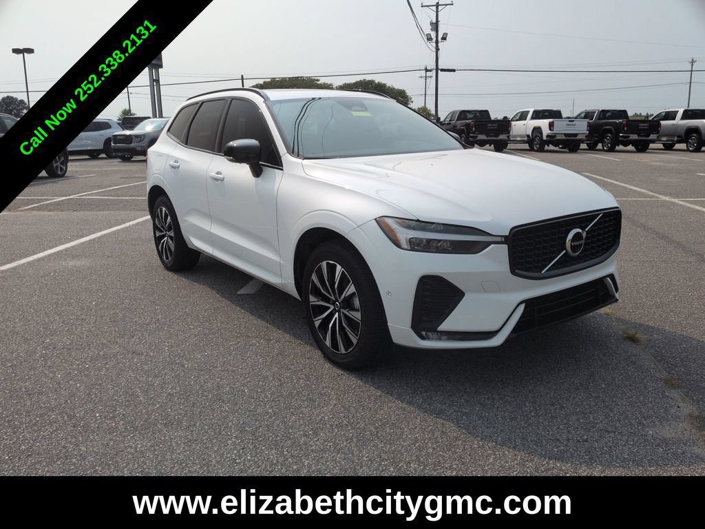 Used 2023 Volvo XC60 B5 Plus AWD/4WD image 3