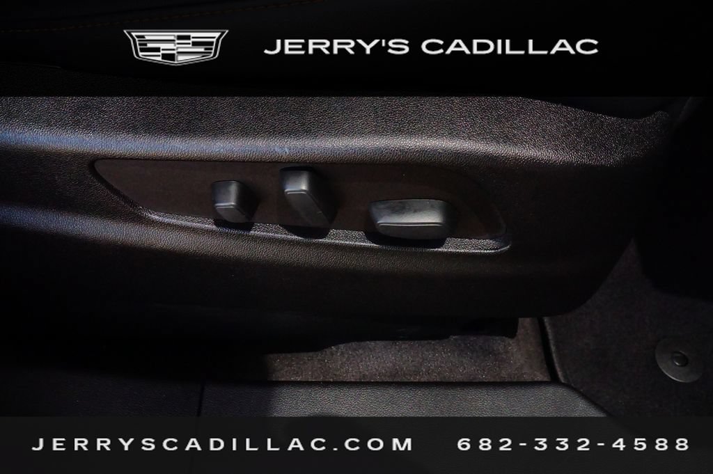 Used 2022 Cadillac XT4 Sport w/ Comfort Package FWD image 25