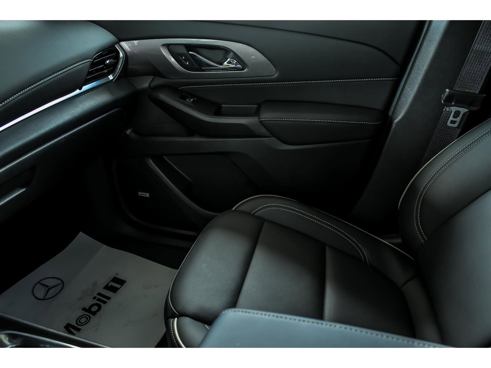 Used 2023 Chevrolet Traverse Premier w/ Redline Edition AWD/4WD image 24