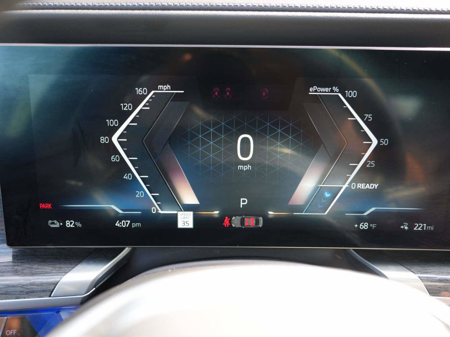 Used 2025 BMW i7 xDrive60 image 21