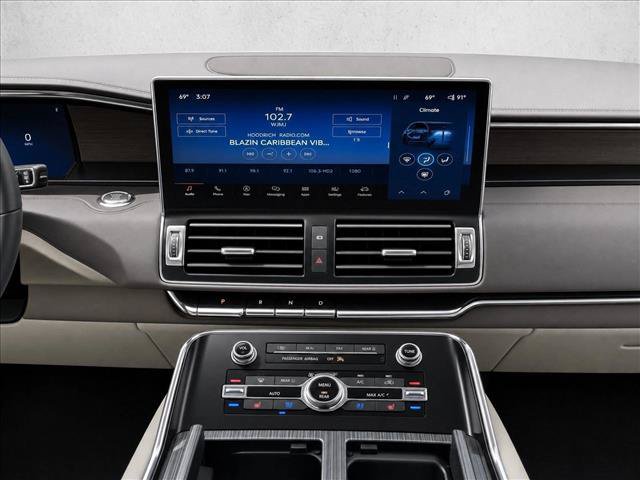 Used 2022 Lincoln Navigator Black Label AWD/4WD image 16