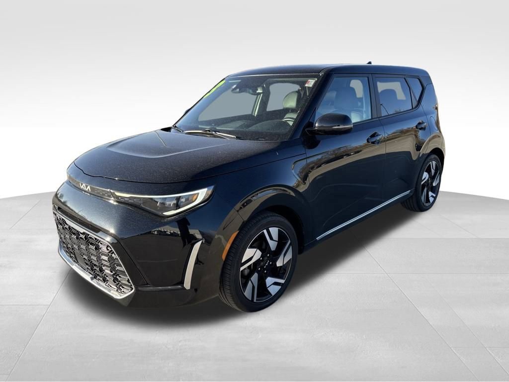 Used 2023 Kia Soul GT-Line w/ GT-Line Technology Package image 2
