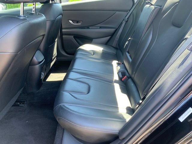 Certified 2025 Hyundai Elantra Limited FWD image 15