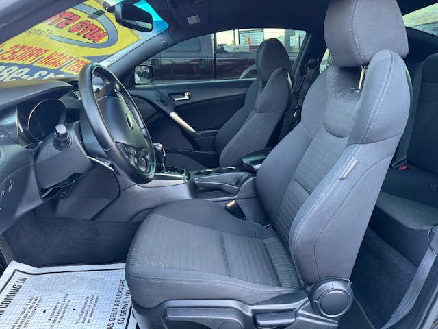 Used 2015 Hyundai Genesis 3.8 image 10
