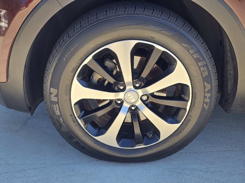 Used 2017 Kia Sorento EX w/ EX Premium Package FWD image 9