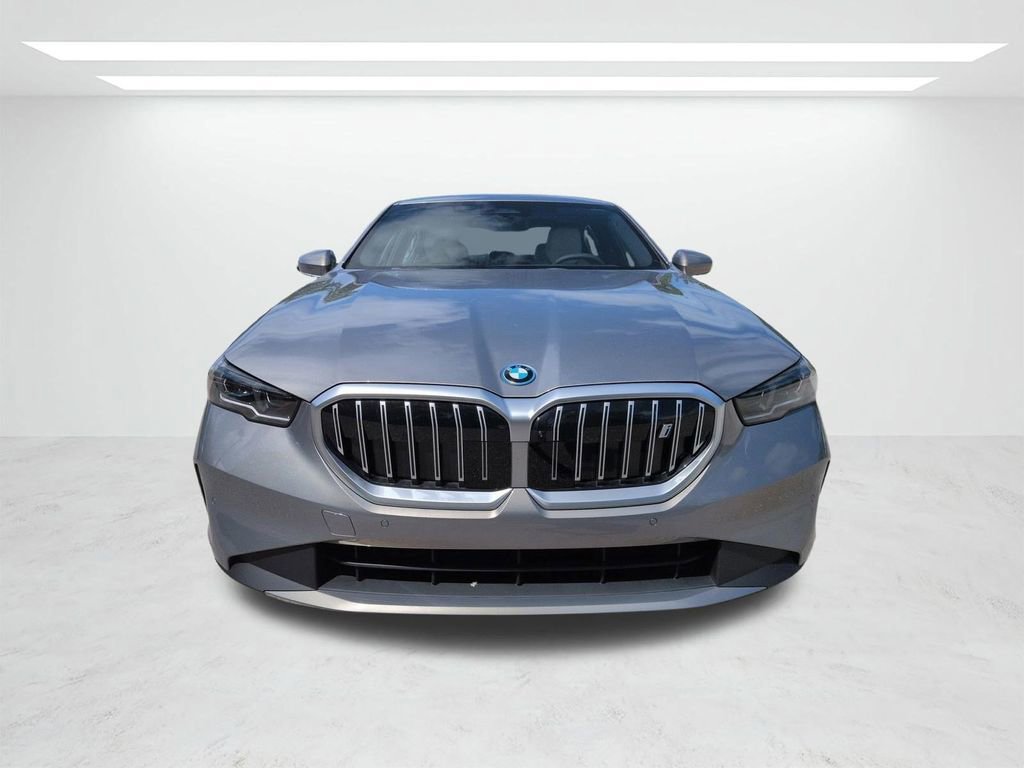 New 2026 BMW i5 eDrive40 w/ Premium Package image 9