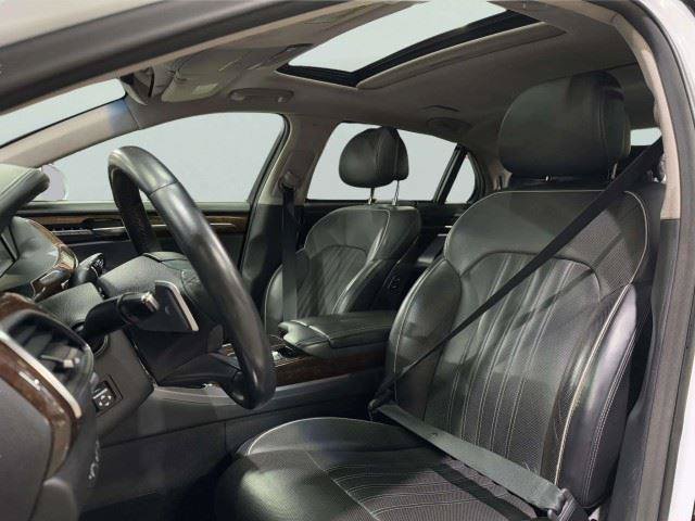Used 2019 Genesis G90 5.0 Ultimate RWD image 39