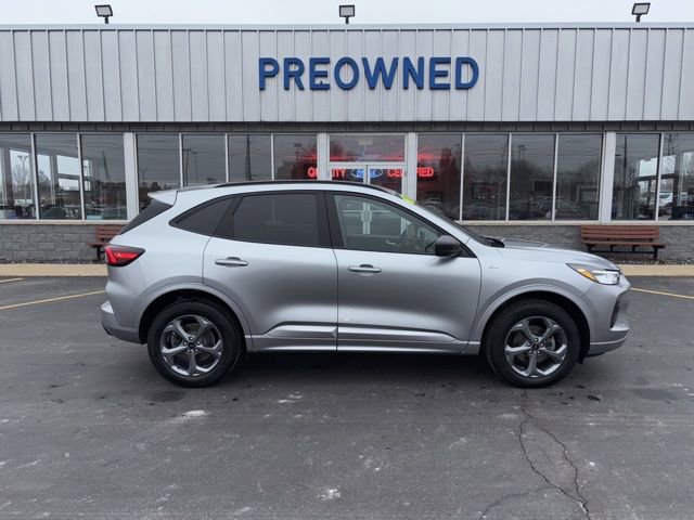 Used 2024 Ford Escape ST-Line w/ Tech Pack #1 AWD/4WD image 2