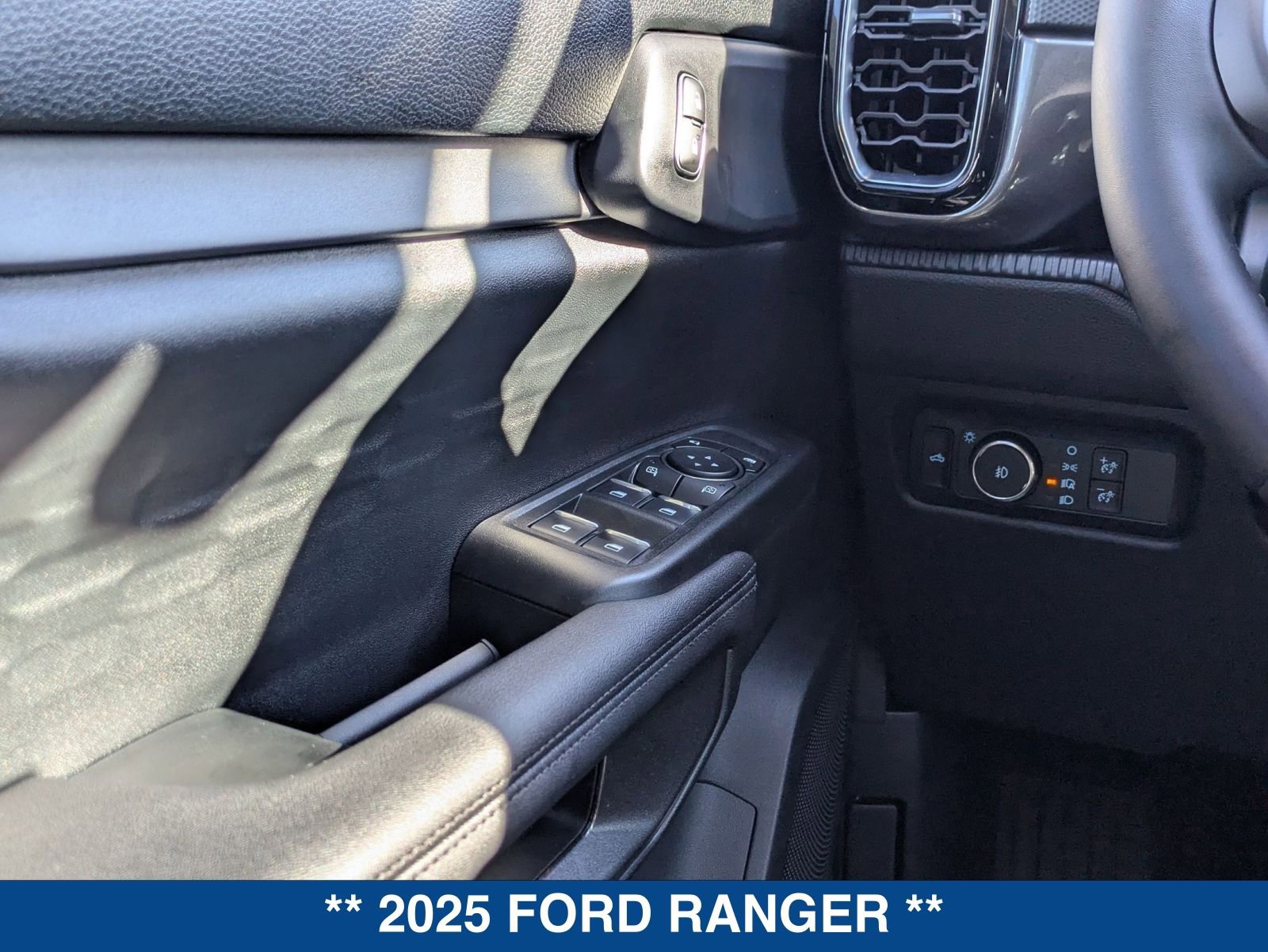 New 2025 Ford Ranger XLT w/ Equipment Group 301A High AWD/4WD image 41