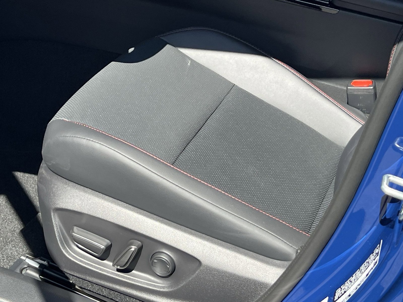 New 2026 Toyota Prius XSE image 8