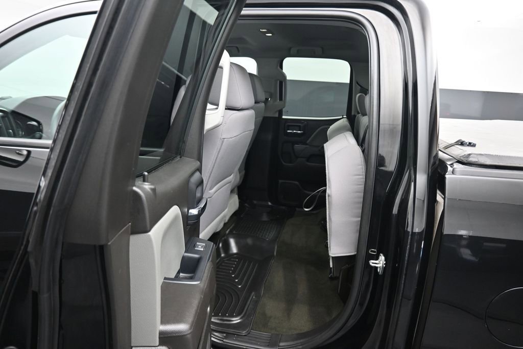 Used 2018 Chevrolet Silverado 1500 Custom w/ Custom Value Package AWD/4WD image 31