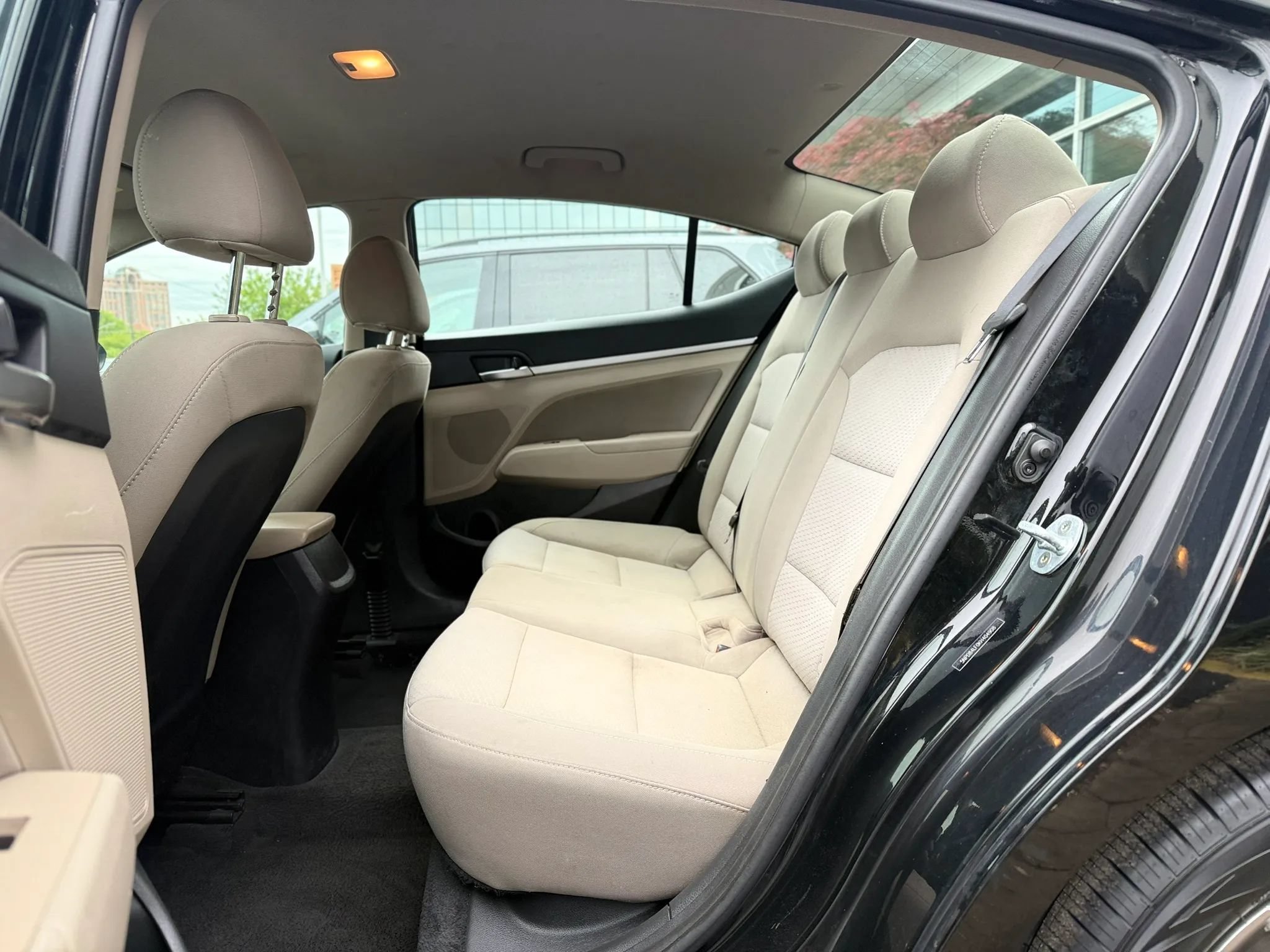 Used 2019 Hyundai Elantra SEL FWD image 25