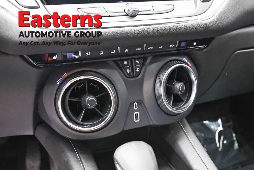 Used 2025 Chevrolet Blazer LT FWD image 20