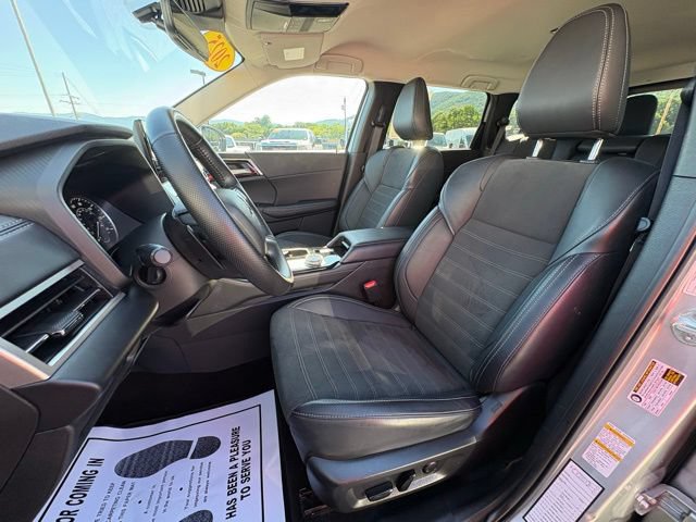 Used 2025 Mitsubishi Outlander SE FWD image 25