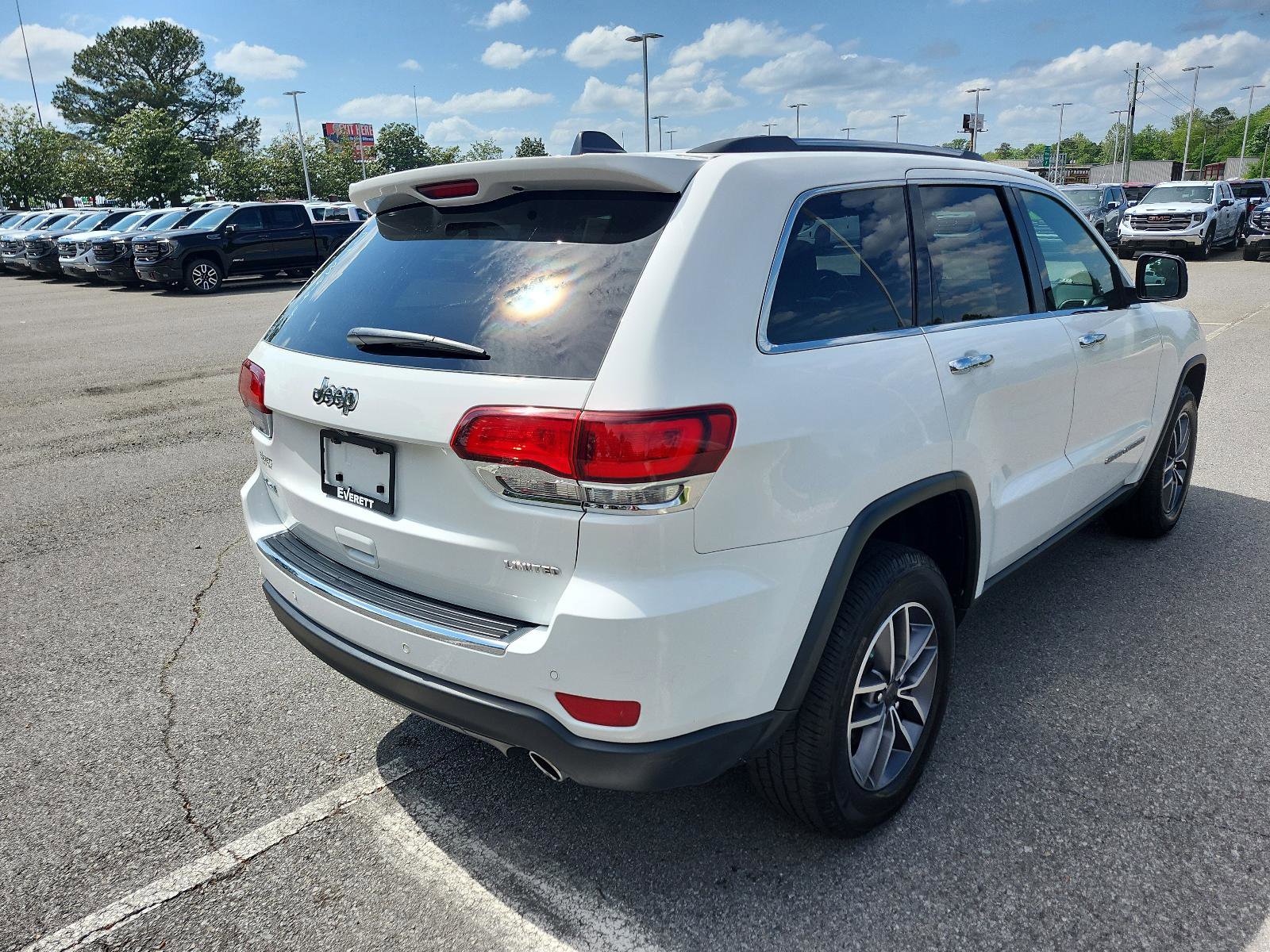 Used 2021 Jeep Grand Cherokee Limited AWD/4WD image 3