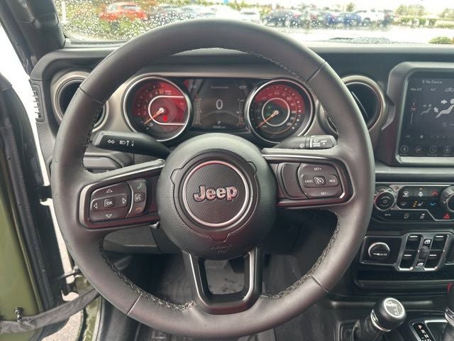 Used 2023 Jeep Gladiator Willys AWD/4WD image 17