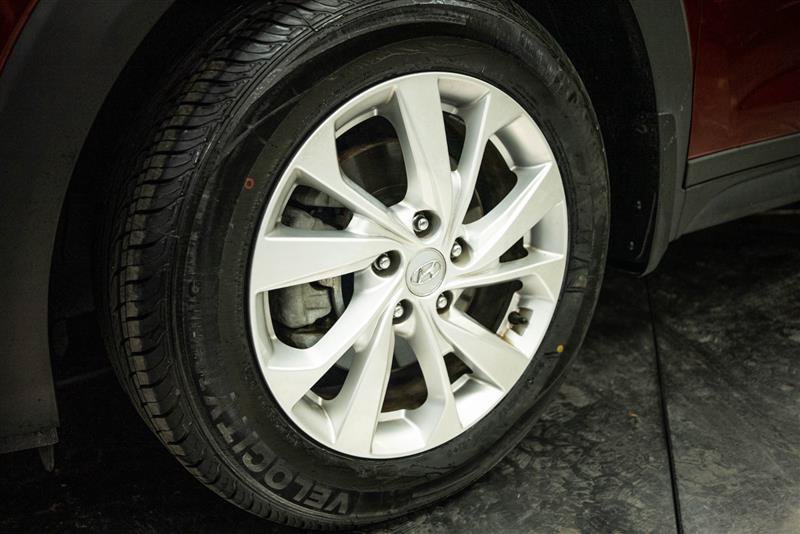 Used 2019 Hyundai Tucson Value FWD image 3