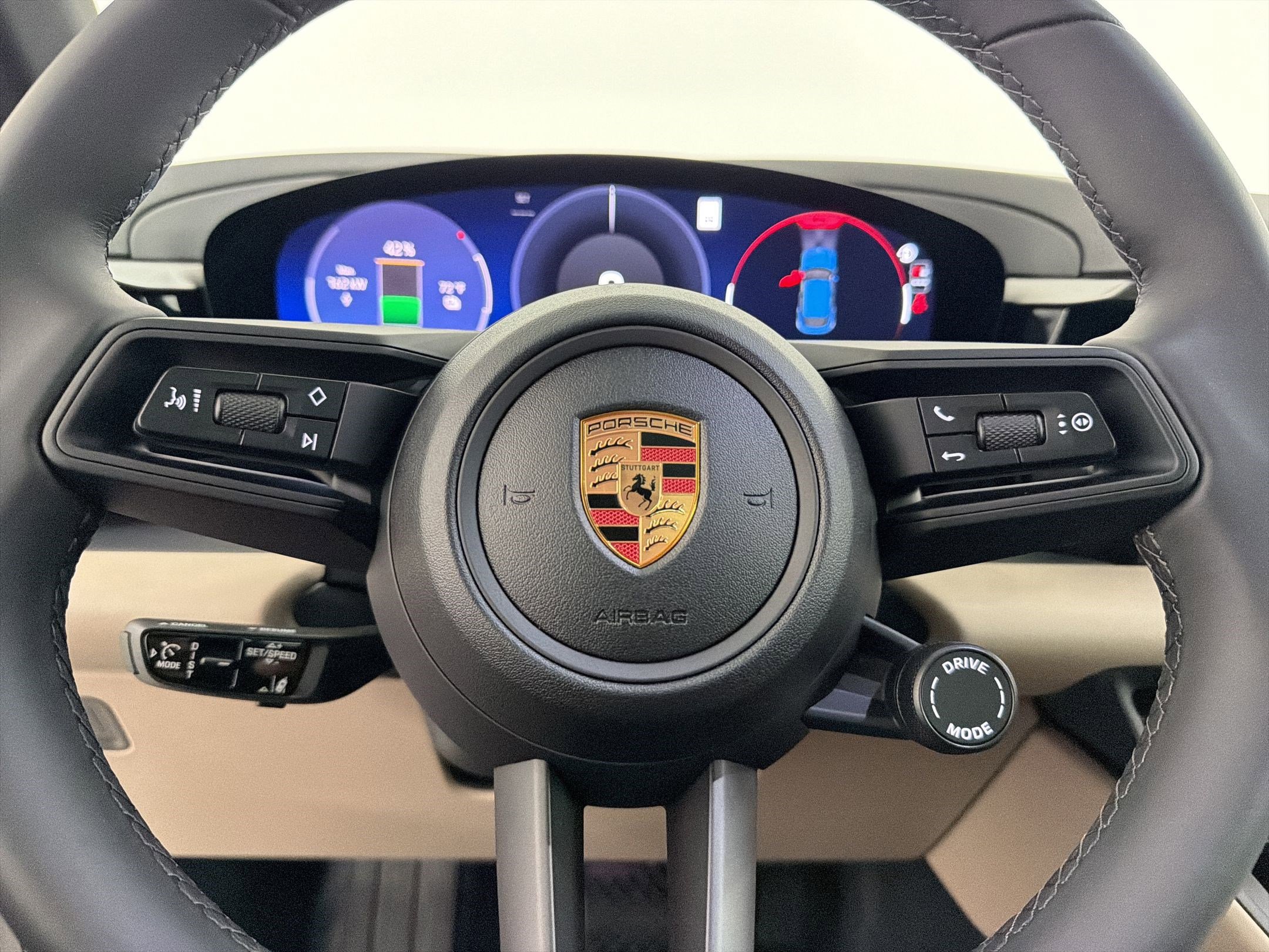 New 2026 Porsche Macan Electric RWD image 20