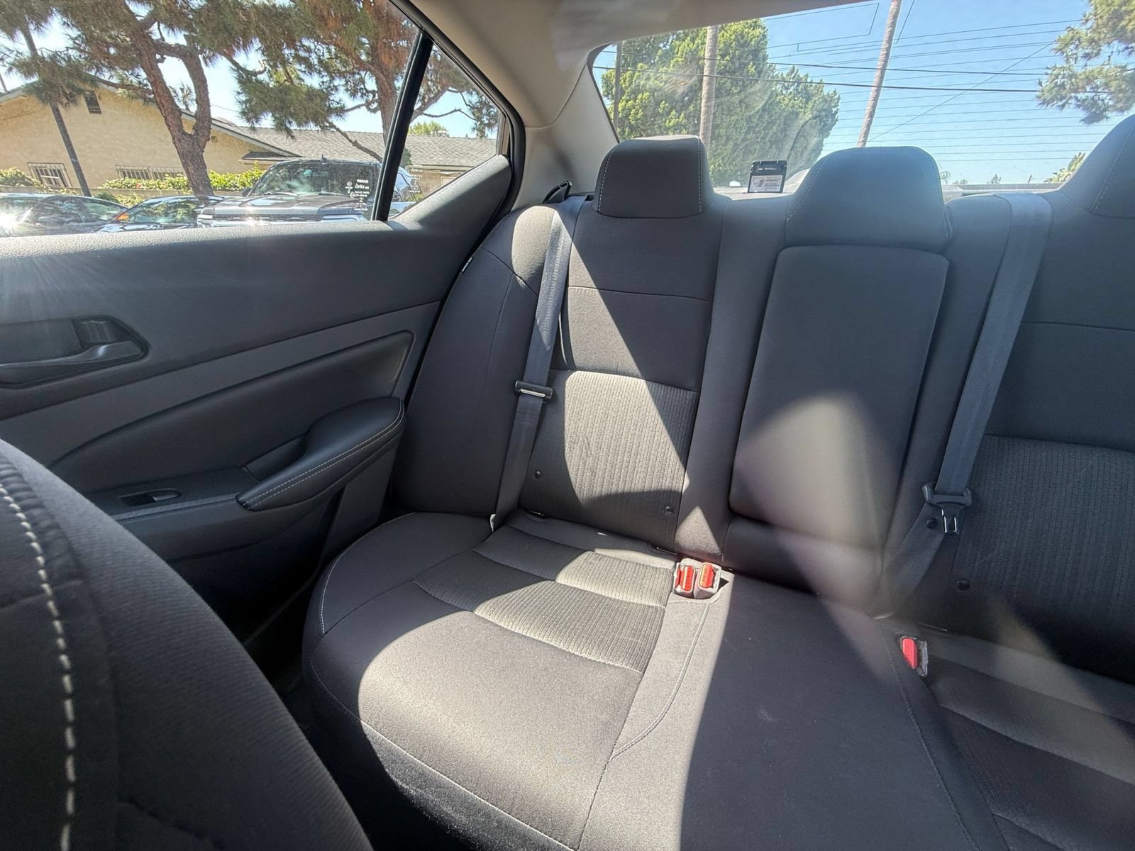Used 2025 Nissan Altima 2.5 SV FWD image 36