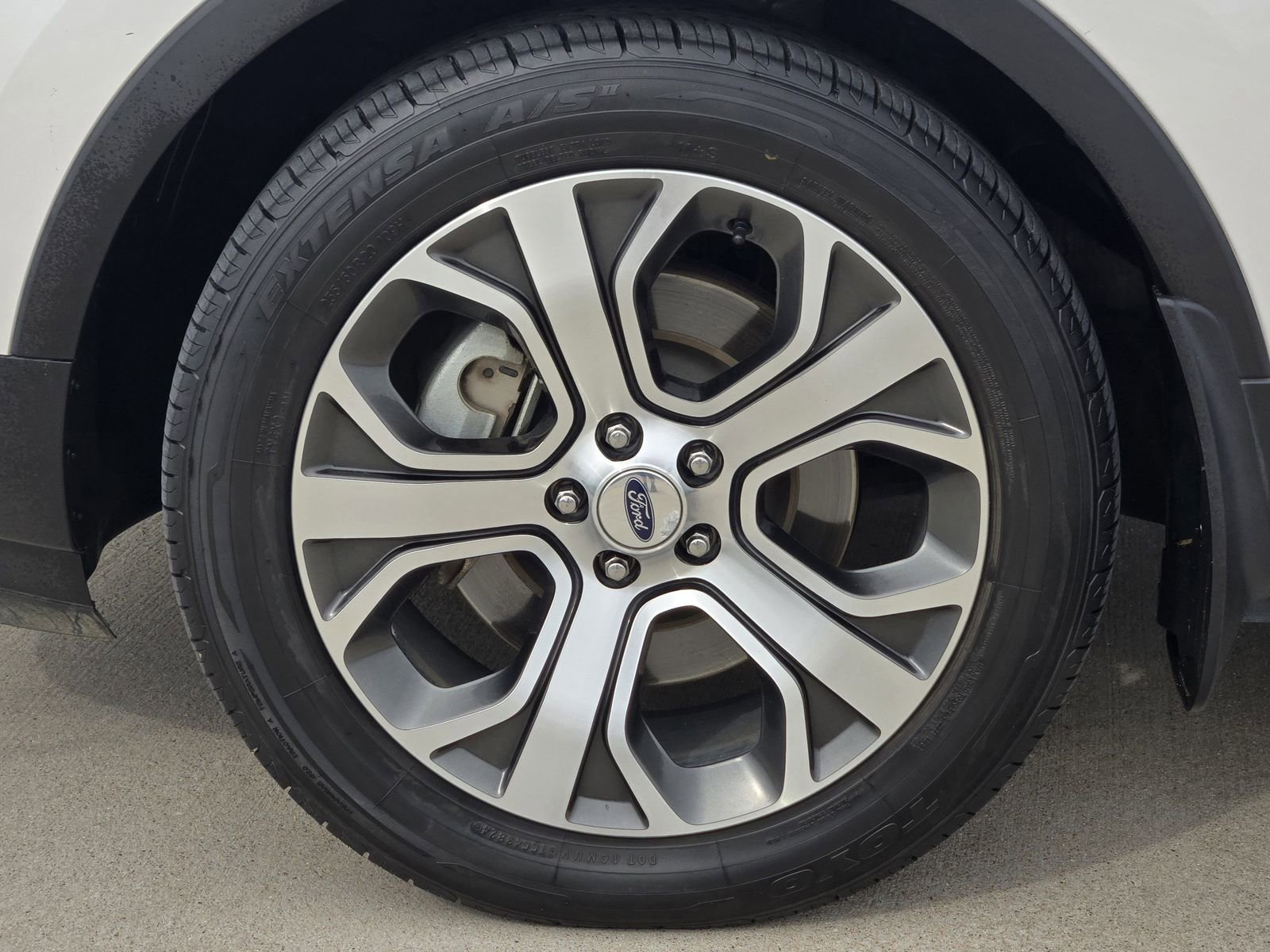 Used 2019 Ford Explorer Platinum AWD/4WD image 14