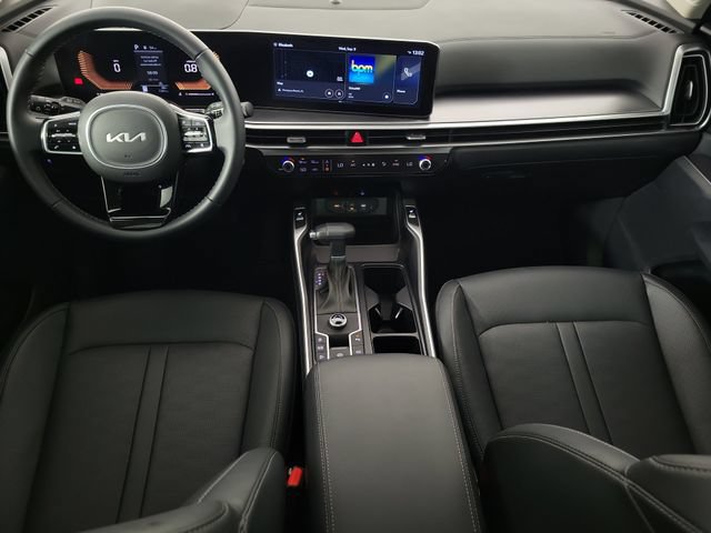 Used 2025 Kia Sorento EX w/ Panoramic Sunroof Package FWD image 10