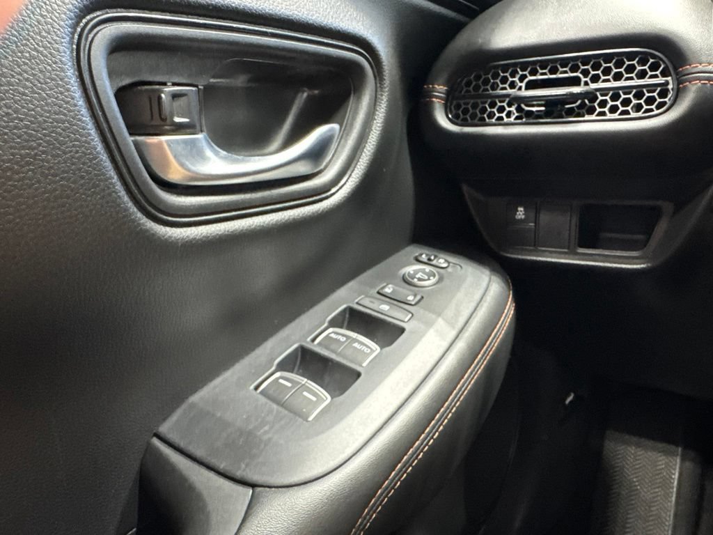Used 2025 Honda HR-V Sport image 9