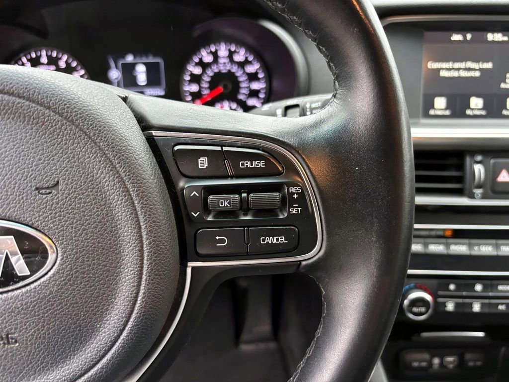 Used 2018 Kia Optima EX image 18