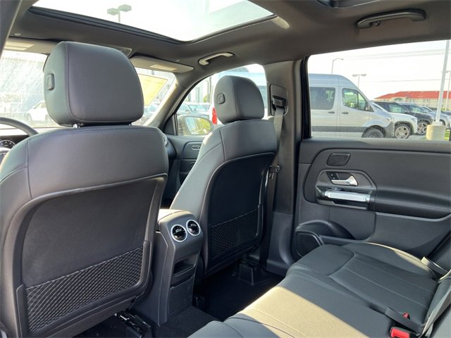 Used 2024 Mercedes-Benz GLB 250 4MATIC image 33