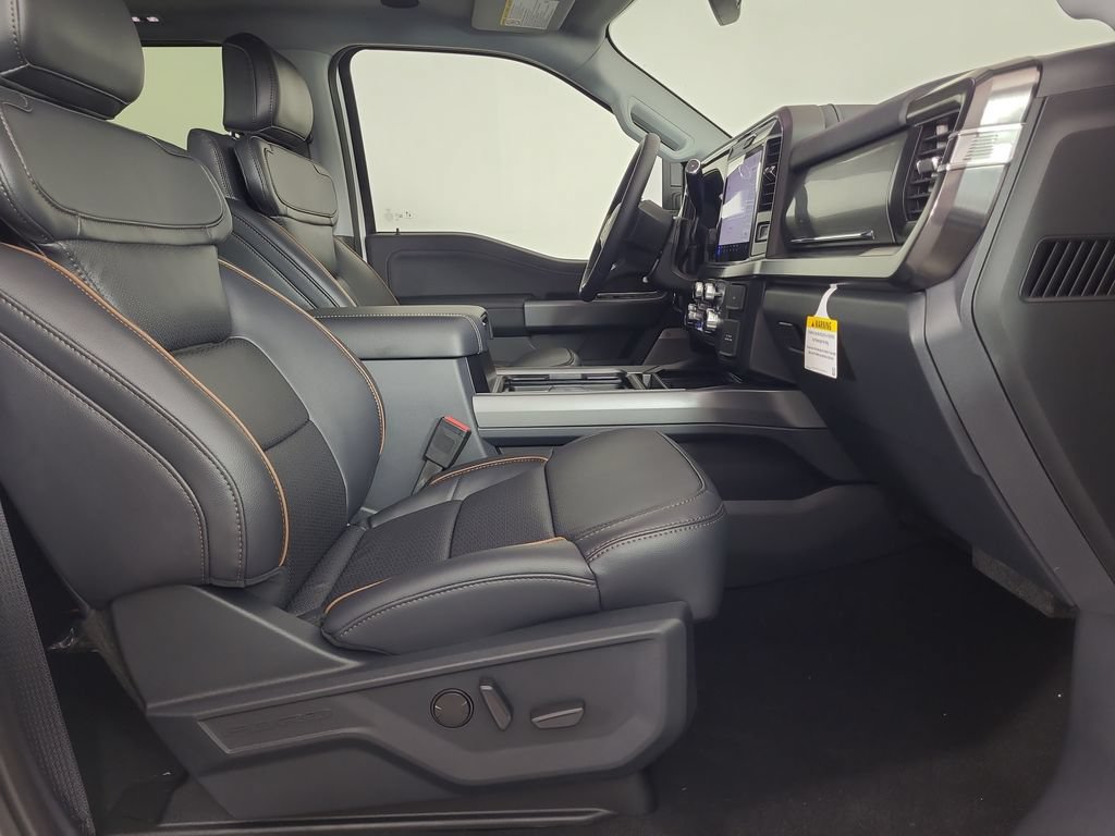 New 2026 Ford F250 Lariat w/ Black Appearance Package AWD/4WD image 22