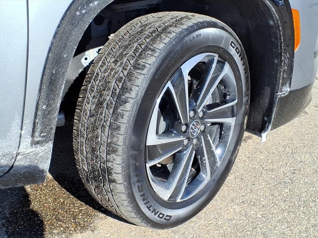 Used 2025 Buick Enclave Sport Touring image 5