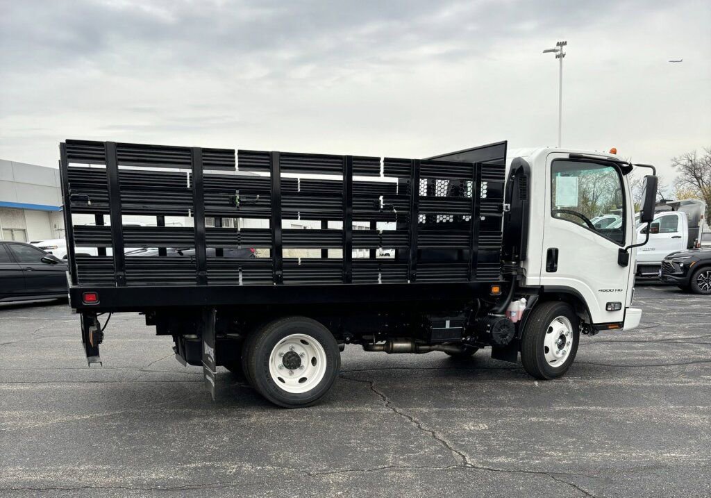 New 2025 Chevrolet Low Cab Forward image 5
